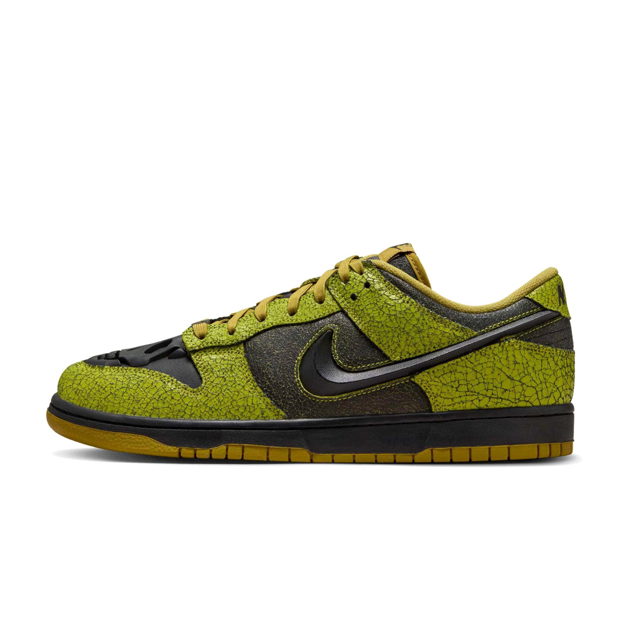 Nike dunk low Halloween size sale 6Y